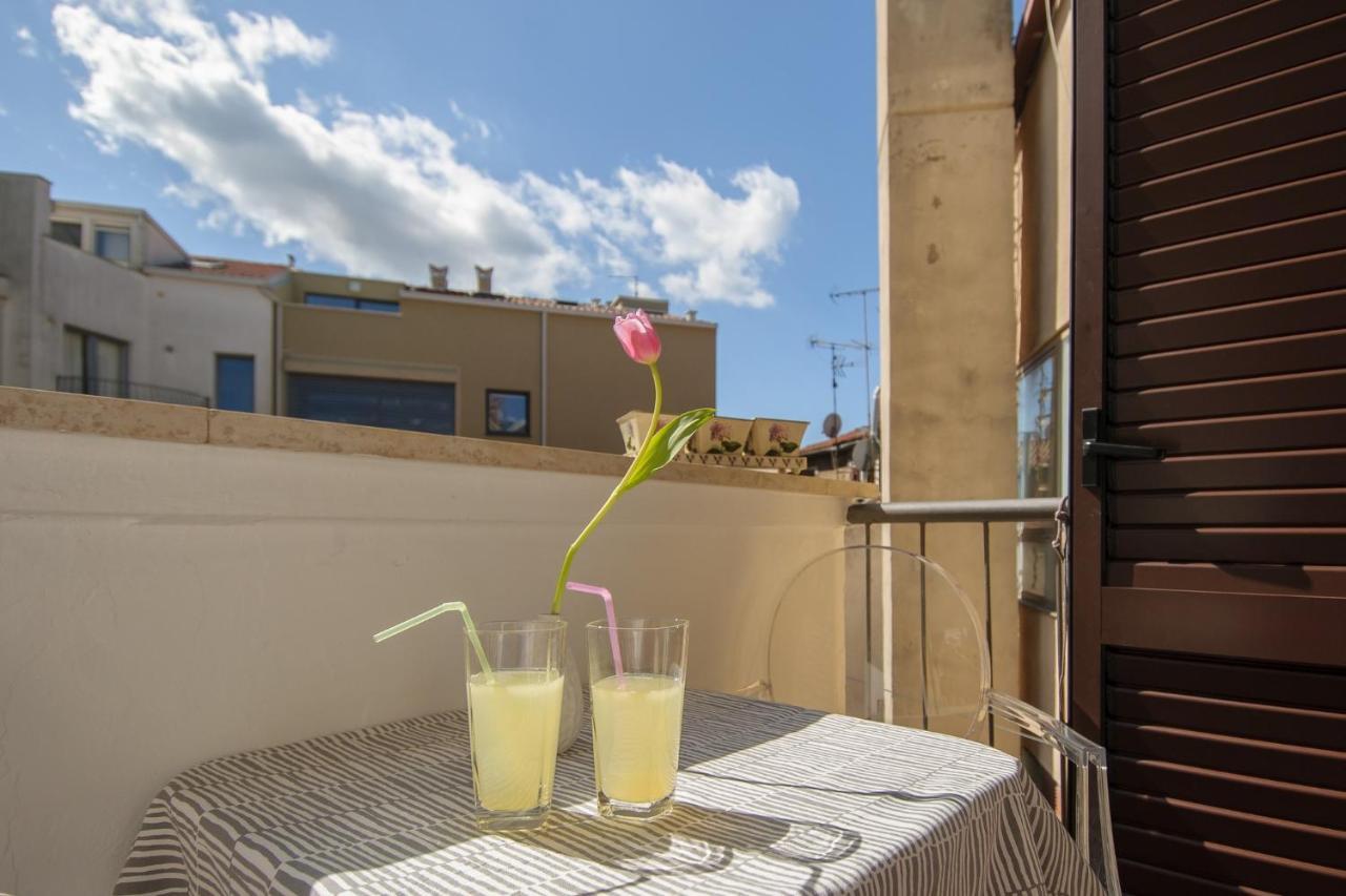 Julie City Centre Porec Apartment Екстериор снимка