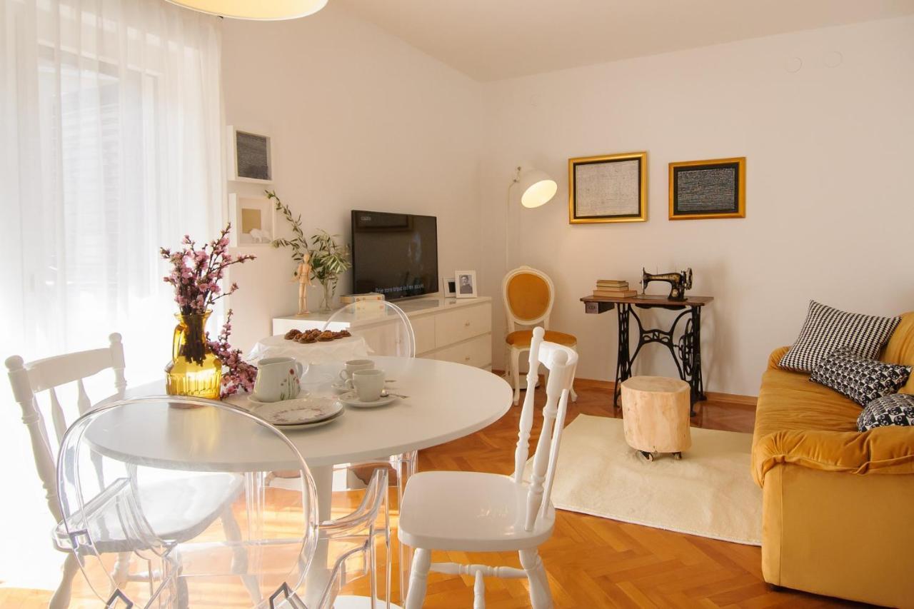 Julie City Centre Porec Apartment Екстериор снимка